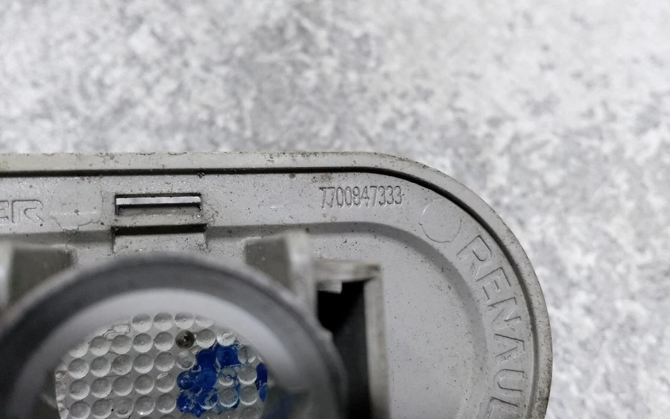 Freccia parafango anteriore destra Citroën C4 I LC 7700847333 1.6 Diesel 27607726 - Immagine 2 di 4