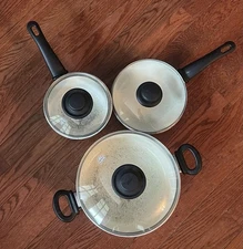 6 Piece Pots & Pans With Lids Black Outside White Inside Used Green Life