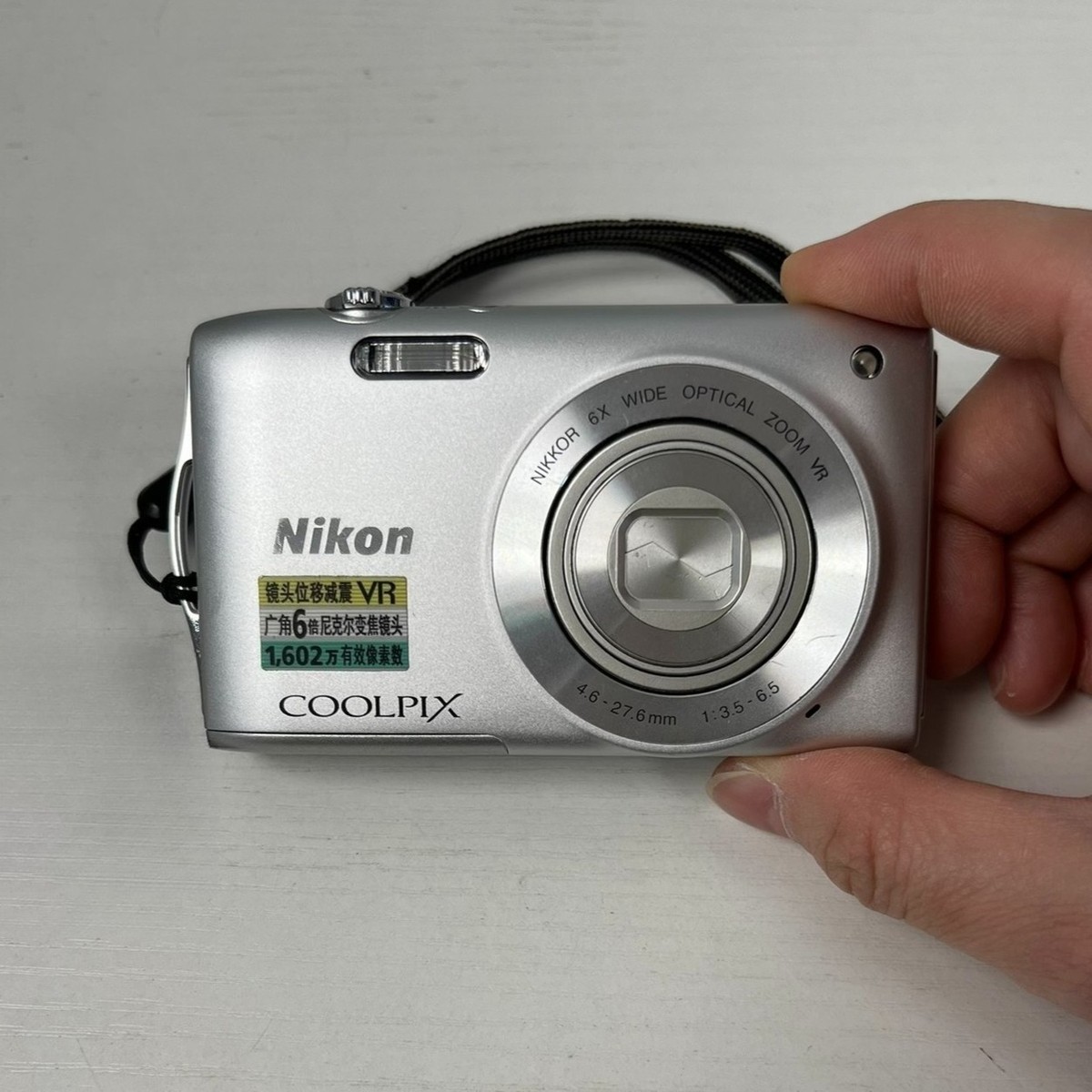 Nikon COOLPIX S3300 Digital Camera 16.0MP 6X Optical Zoom Touch