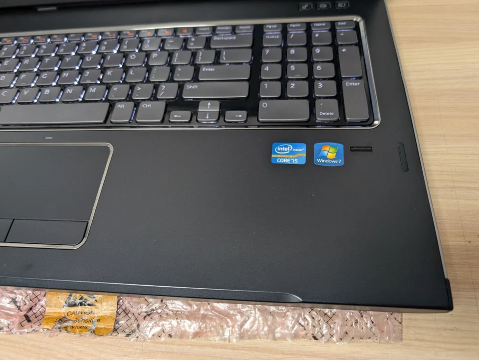 Dell Vostro 3750 - i5-2410M - 4GB Ram - No Storage - Image 3 of 4