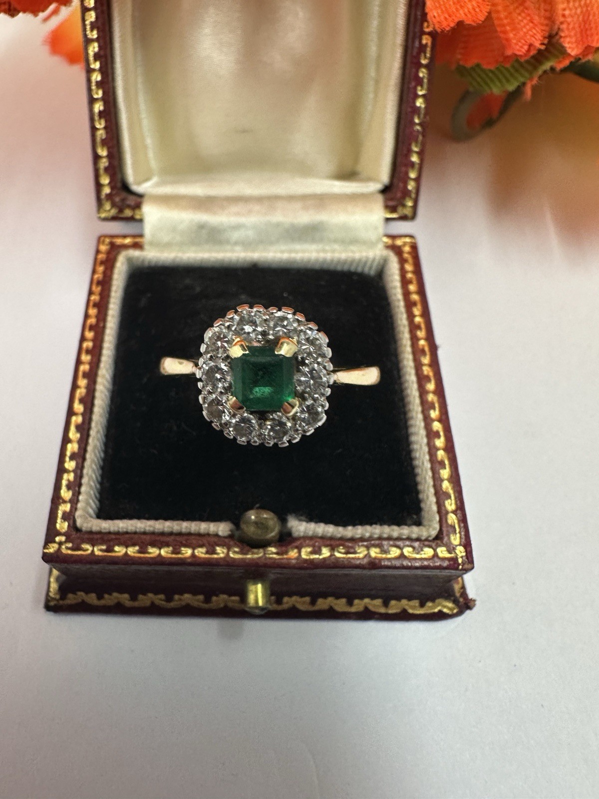 Pretty Emerald/diamond E0.30ct/D0.50ct Ring