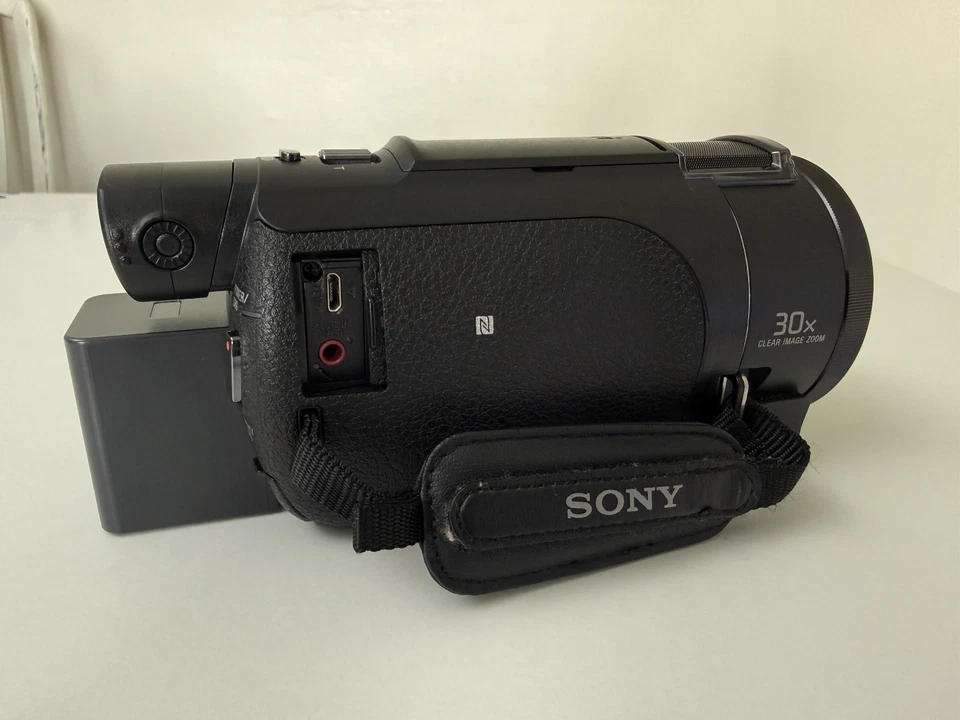 Sony FDR-AX53 4K UHD WiFi NFC Compact Camcorder Digital Camera - Image 4 of 4