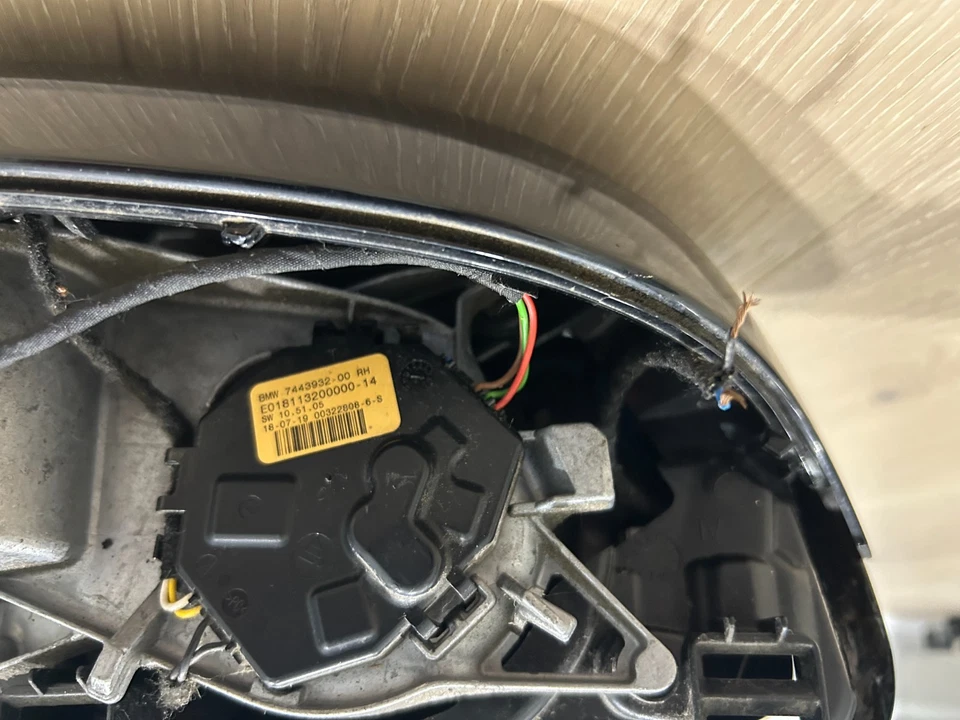 2018-2020 BMW 530i Passenger Side View Power Door Mirror - For Parts or Repair - Image 3 of 4