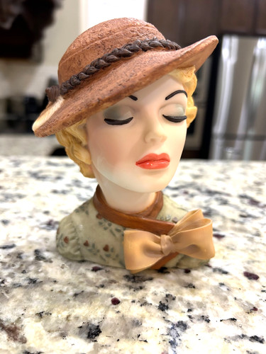 Cameo Girls Head Vase Eve 1935 Uptown Style 2000 Edition With Vase