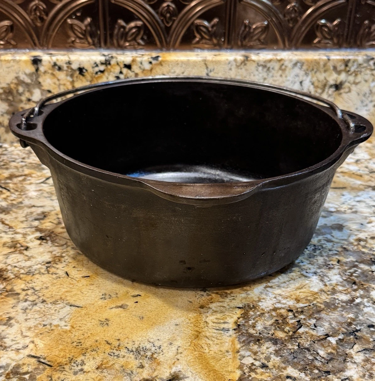 Vintage GRISWOLD Dutch Oven 8 ERIE 1278c