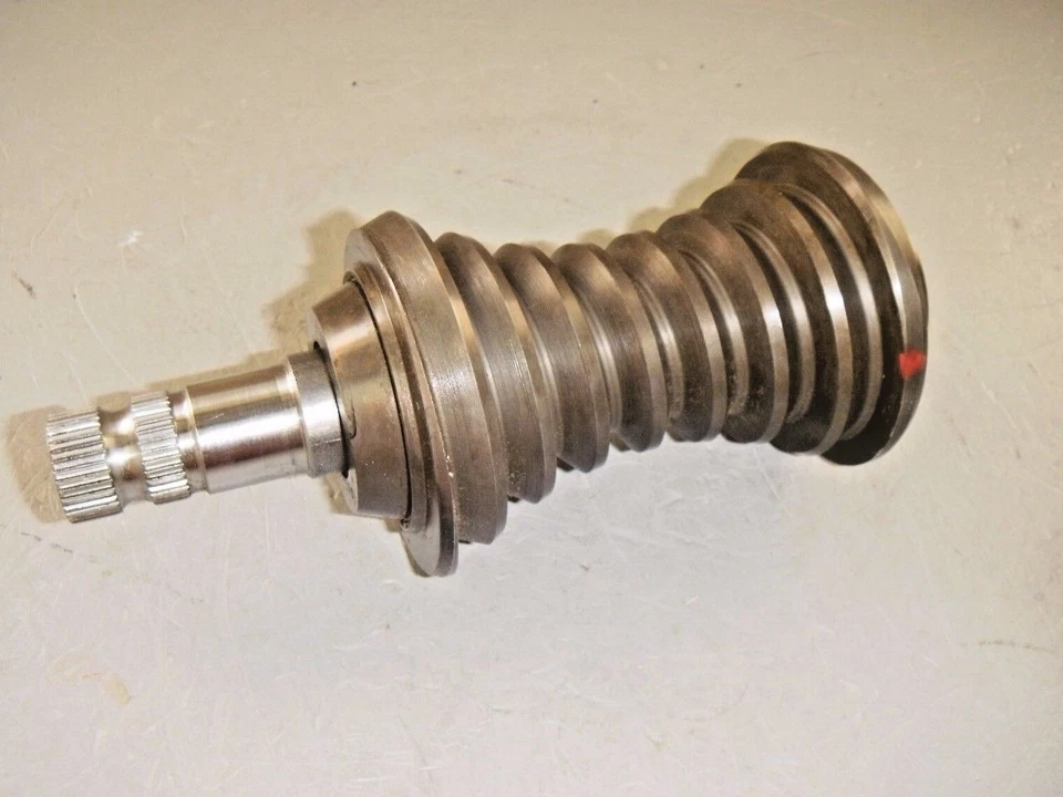 Mack 卡车 7JM235 转向齿轮柱蠕虫轴 738 — 第 2/4 张图片