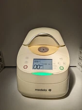 Medela Digital Waterless Milk warmer Defroster 87115 with liner and power cord 