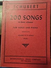 Schubert 200 Songs In Three Volumes Volume 2: 50 Songs High English Translation