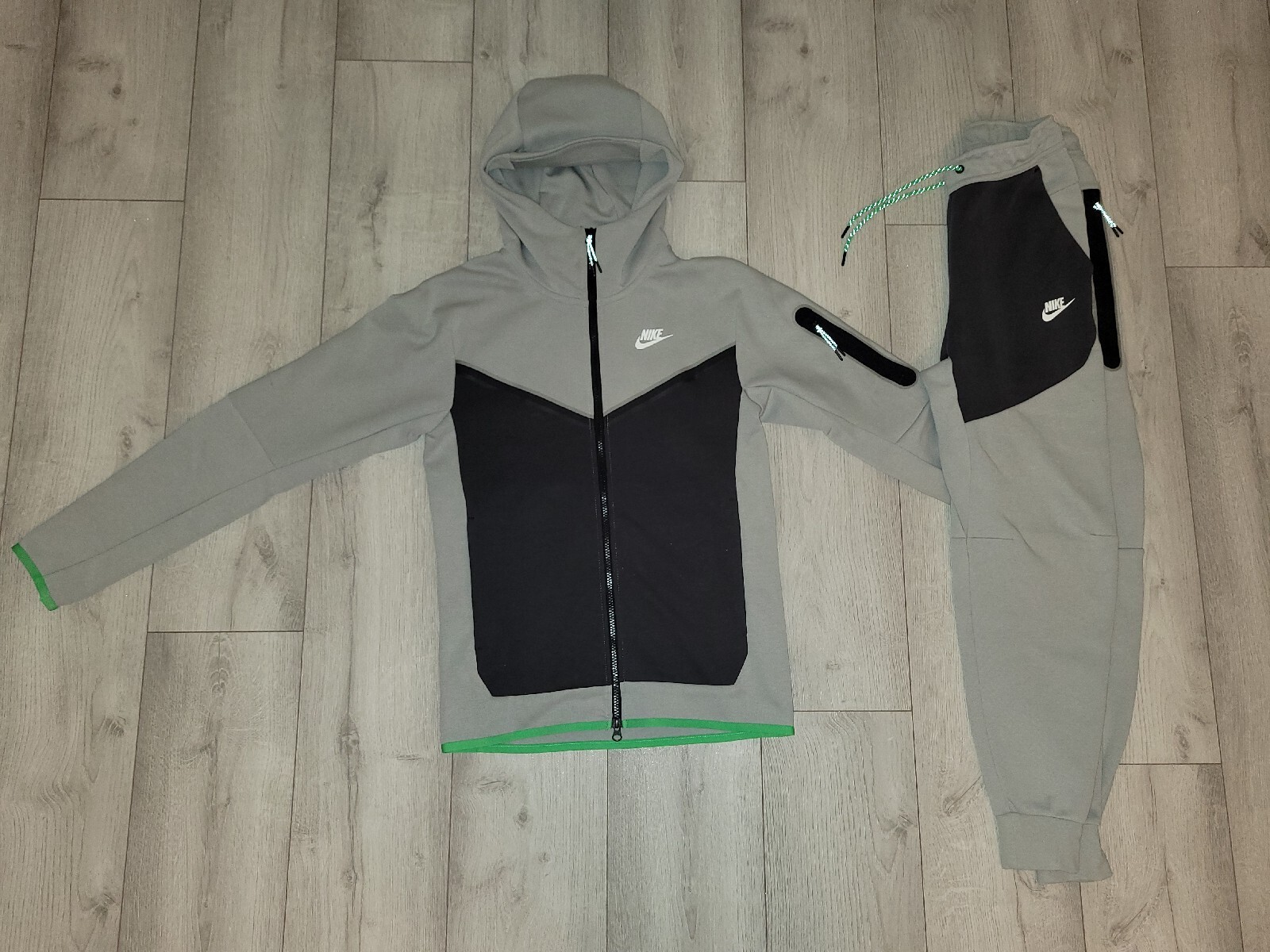 Nike Tech Fleece Tracksuit men's Rare Sold Out image 2