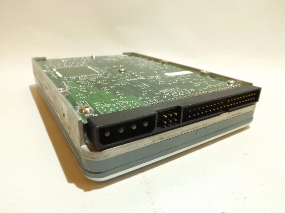 FESTPLATTE WESTERN DIGITAL CAVIAR 2850 853MB 4500U/min ATA WDAC2850 3.5'' Zoll - Bild 3 von 4