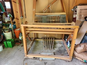 Leclerc Nilus 45 inch rug loom, Leclerc Mira, with Sectional Warp Beam
