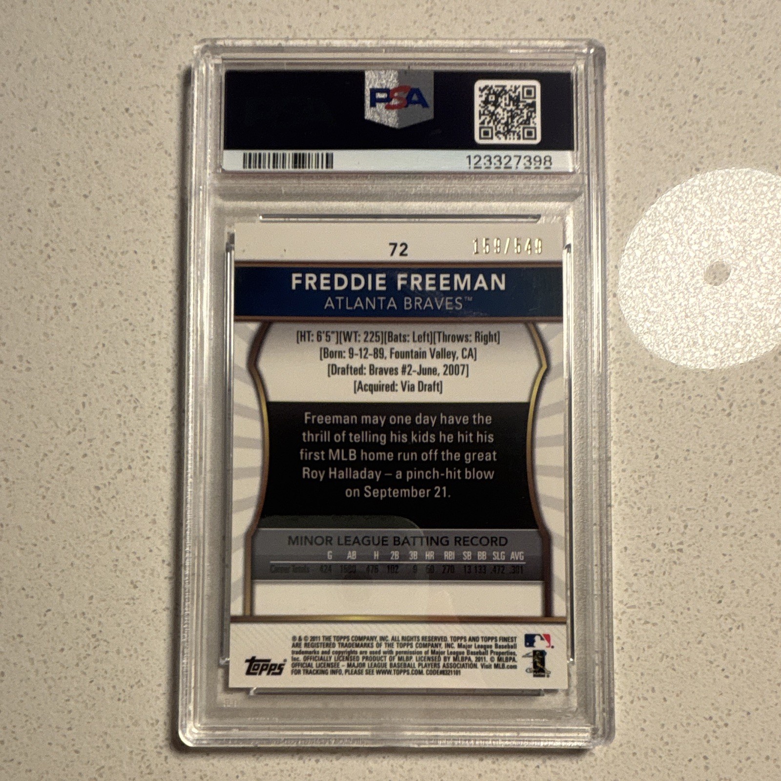 2011 Topps Finest - Freddie Freeman #72 Refractor /549 (RC) view 2