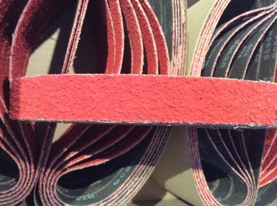 KARTON MIT 50 KERAMIK SCHLEIFBBÄNDERN P963S RESIN SUNMIGHT (KÖRNUNG: P36 ) 20mm x 520mm