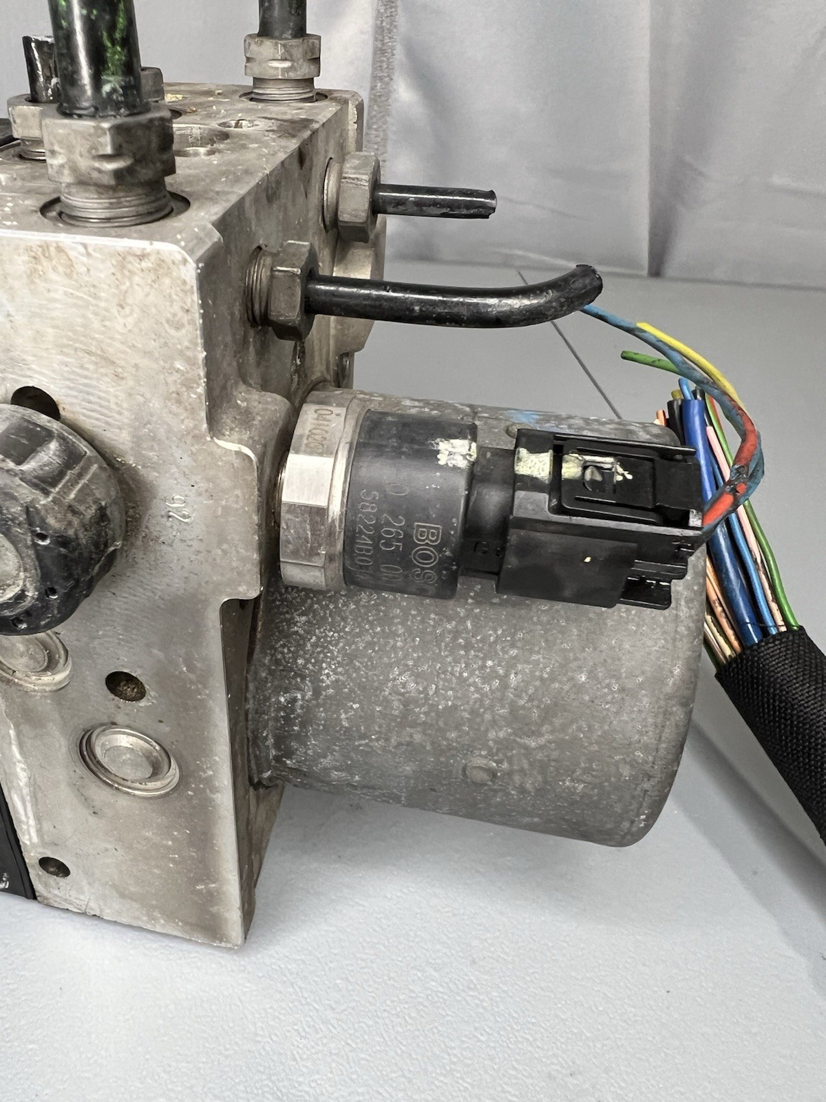 04-08 Maserati Quattroporte M139 ABS Anti Lock Brake System Pump Module OEM