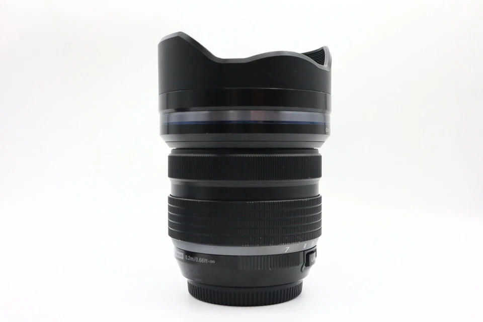 Olympus M.Zuiko Digital ED 7-14mm F/2.8 PRO - Image 4 of 4