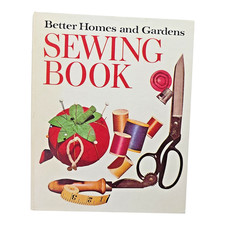 Better Homes and Gardens Sewing Book 5 Ring Binder 1970 HC White 8.5x10" VG