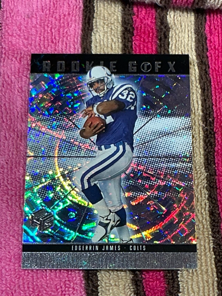 1999 UPPER DECK HoloGrFX RC #64 EDGERRIN JAMES COLTS H.O.F NMMT FOOTBALL ROOKIE - Photo 1/2