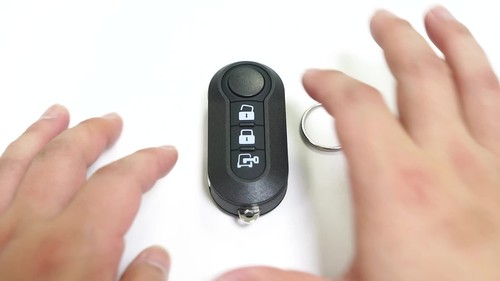 Llavero de control remoto RAM Promaster 3B RX2TRF198 2015 2016 2017 2018 2019 - Vídeo 1 de 1