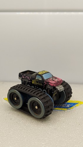 Micro Machines - Super Monster Collection #5 Wrecker Tracked Truck - Picture 7 of 13