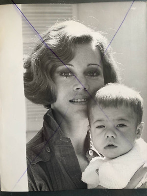 JANE FONDA- Rare VINTAGE Original Press Photo DATED 7 MRS 1969