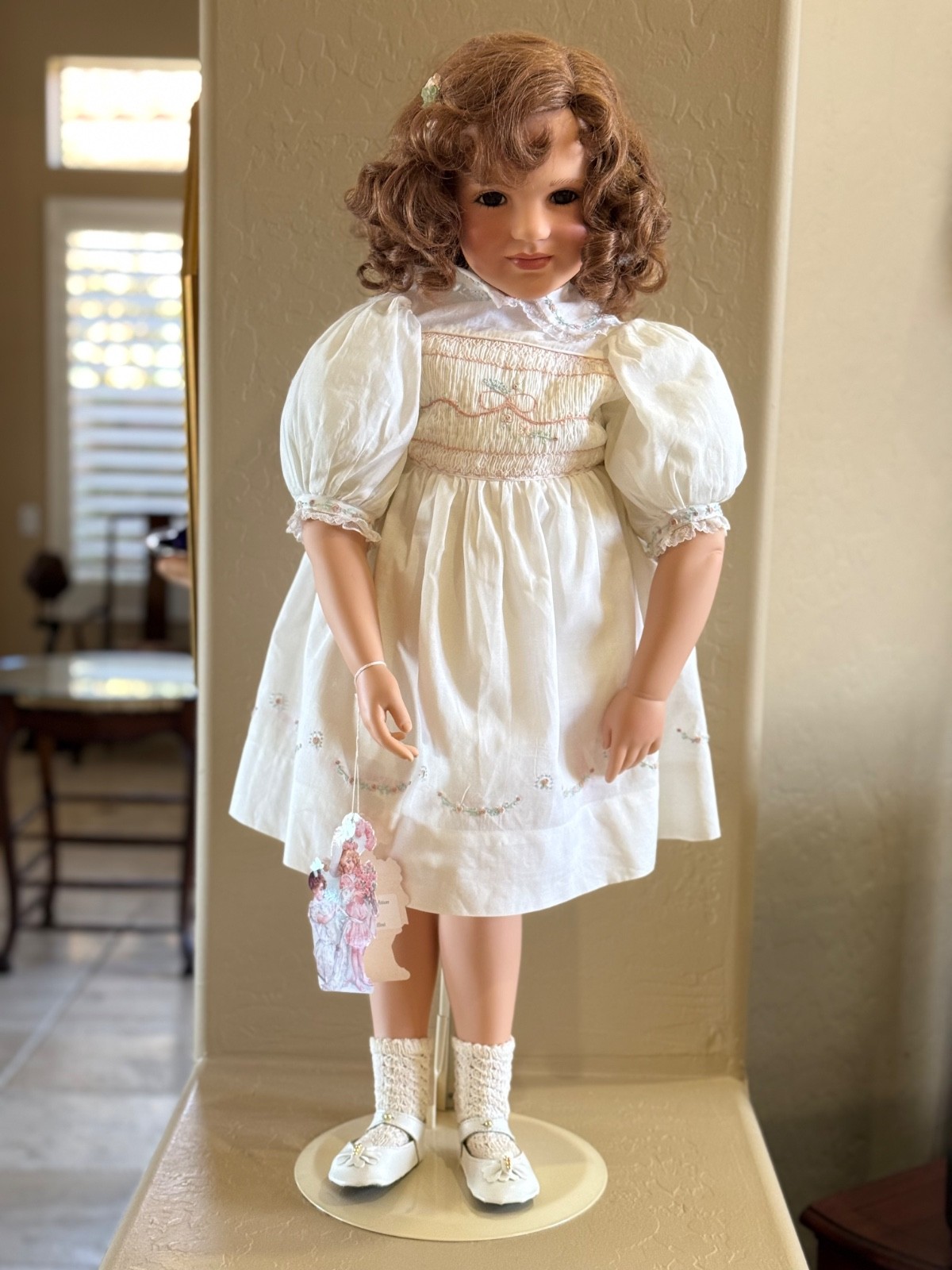 Jackie Kennedy Doll used for display only. Original cert, re