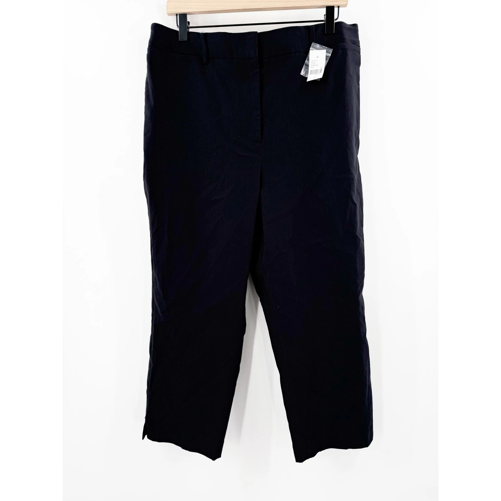Lane Bryant Capri Pants Womens SZ 16 4-Season Slim NWT Mid Rise Black Curvy Plus