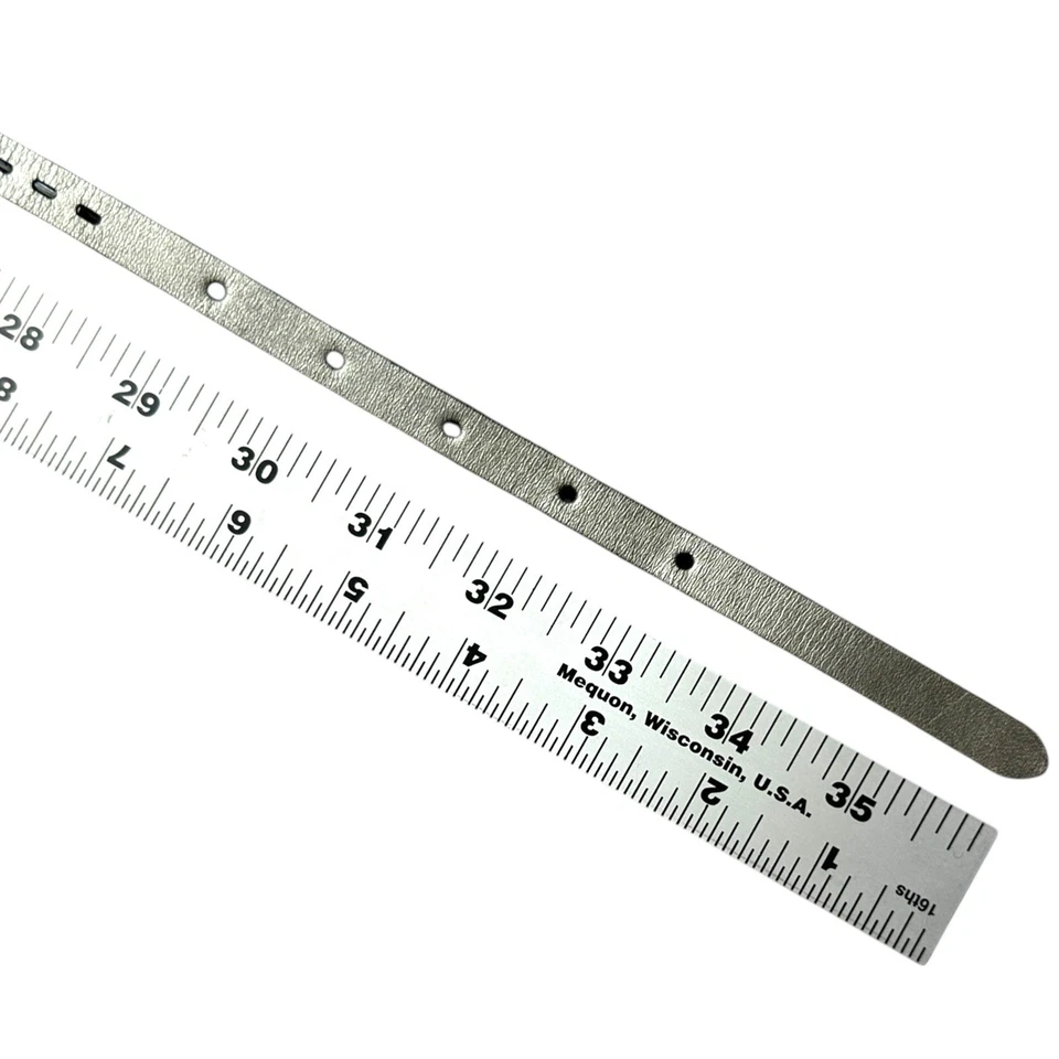 Cinturón Fossil Slim Metálico Plateado Mujer Talla S Cuero Exterior Cuentas Forro Hecho por el Hombre Foto 4 de 4