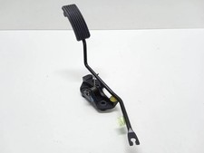 HYUNDAI i20 PB, PBT Gaspedal 327001J100 1.25 Petrol 59kw 2013 33446410 HYUNDAI i20 PB, PBT Gaspedal 327001J100 1.25 Petrol 59kw 2013 33446410