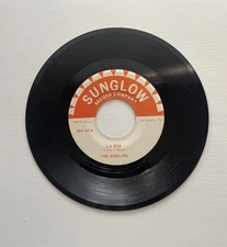 The Sunglows “La Boa / Muneca Triste” Tejano Tex Mex Record Joe Bravo Ex.