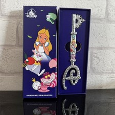 Disney Store Alice in Wonderland Key &ndash; Limited Release &ndash; Collector&rsquo;s Edition