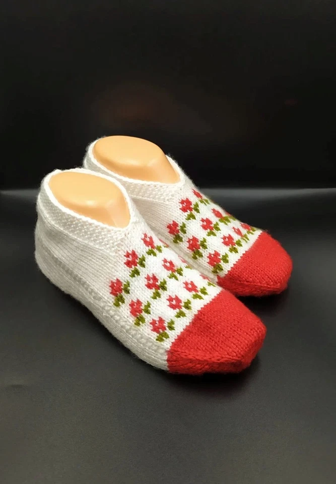 Zapatillas Tejidas Hechas a Mano Blanco Rojo Patrón Floral Talla 7 Acogedores Lana Botines Calcetines Foto 3 de 4
