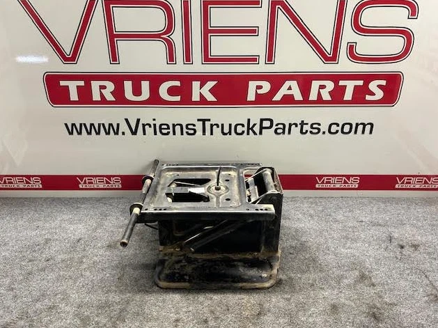 INTERNATIONAL BOSTROM 230889-01 SEAT FRAME MOUNTING BASE - Image 2 of 4