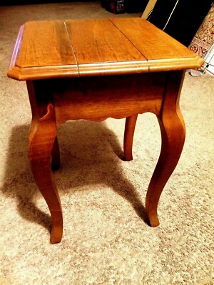 ETHAN ALLEN LEGACY GEORGIAN COURT END TABLE, PULLOUT TRAYS