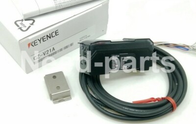 New In Box Keyence Fiber Optic Sensor CZ-V21A