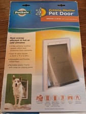 PetSafe Extreme Weather MEDIUM Pet Door 1-40 Lb Dog / 3 Flap Door PPA00-10985