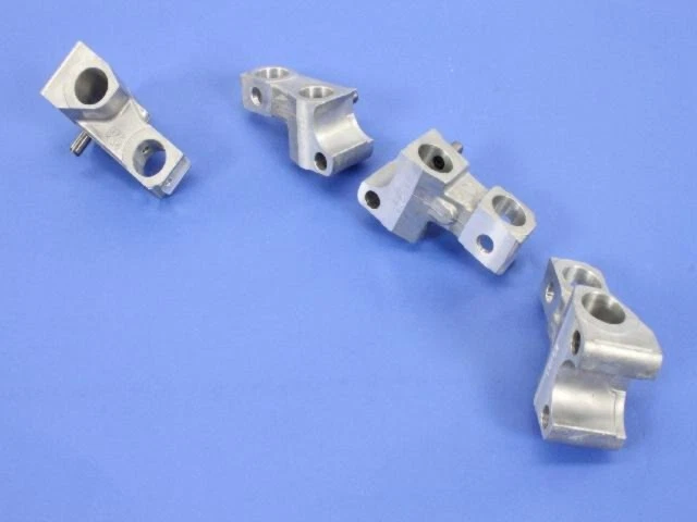 For Dodge Charger 2008-2010 Mopar 05191332AB Rocker Arm Shaft Support Foto 3 de 4