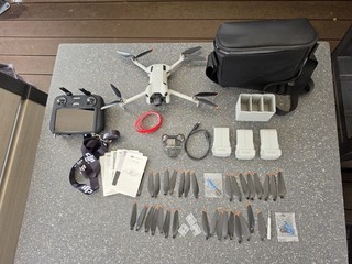 guter Zustand DJI Mini 4 Pro Fly More Combo Incl. Tasche
