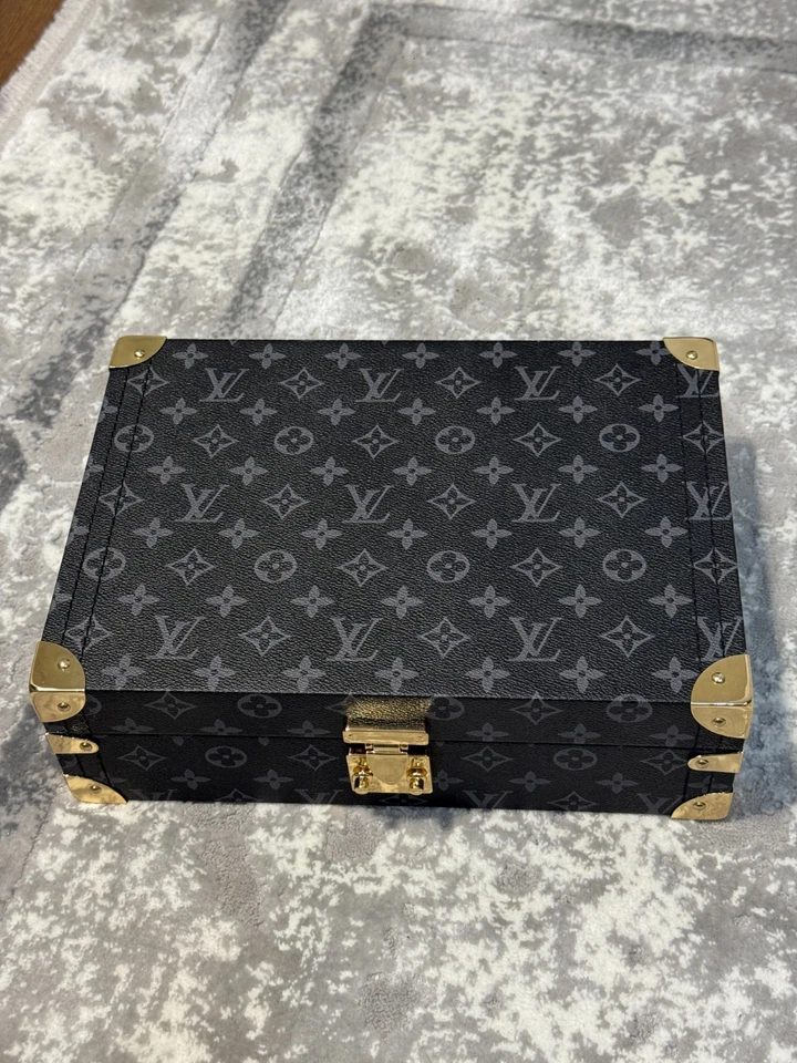 ✨LV 8 Watch Box Black Graphite Damier Pattern Brand New✨ - Image 4 of 4