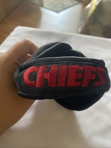 Kids NFL Kansas City Chiefs Sports Shell Ear Warmers. - Picture 2 of 4