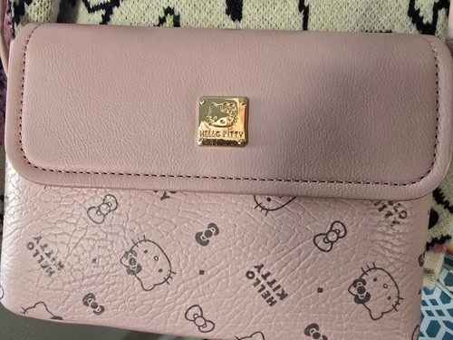 Hello Kitty Shoulder Bag - Picture 4 of 9