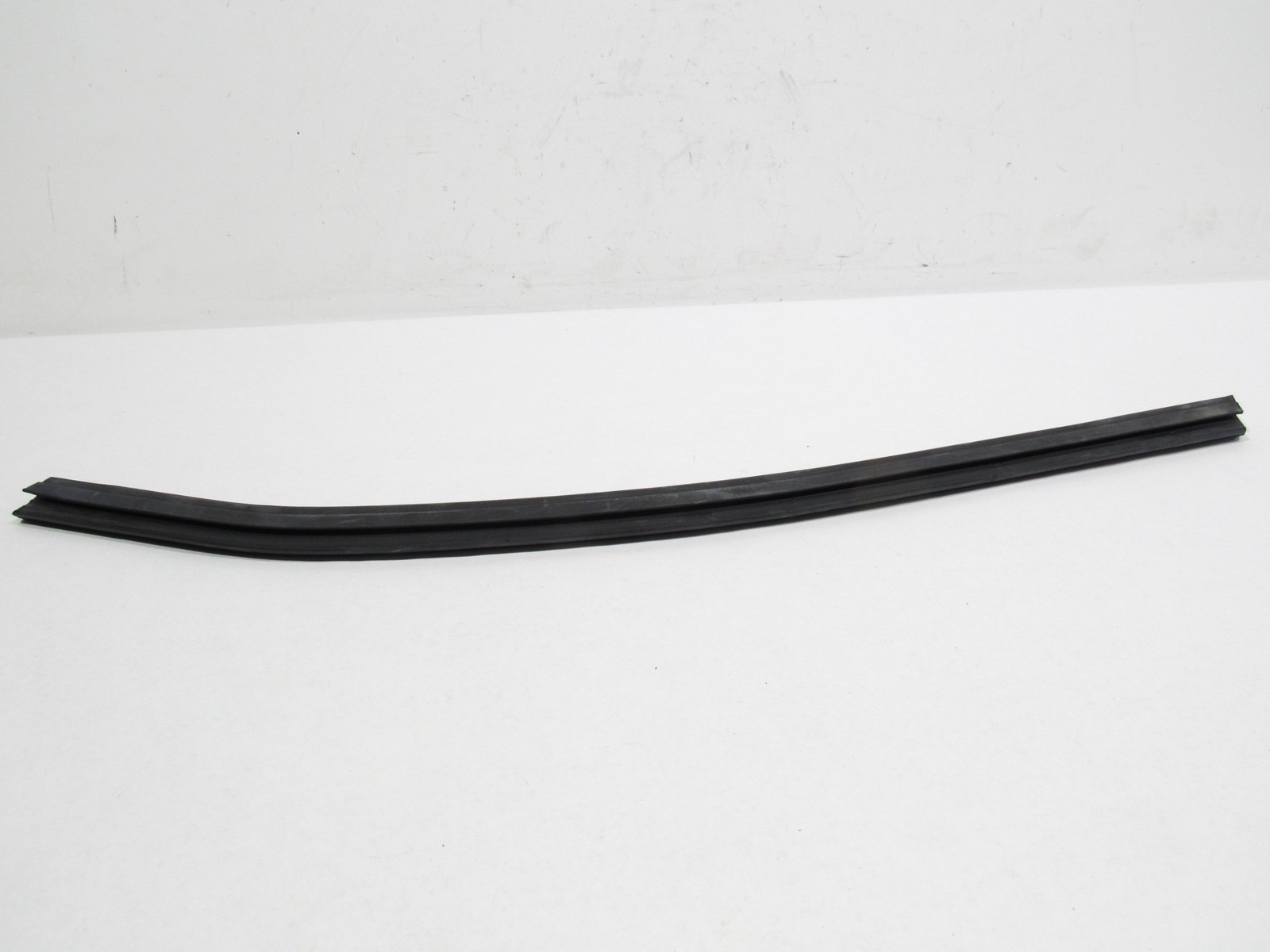 17-23 Mclaren 720S 2018 Front Right Passenger Door Weather Strip Seal !#4