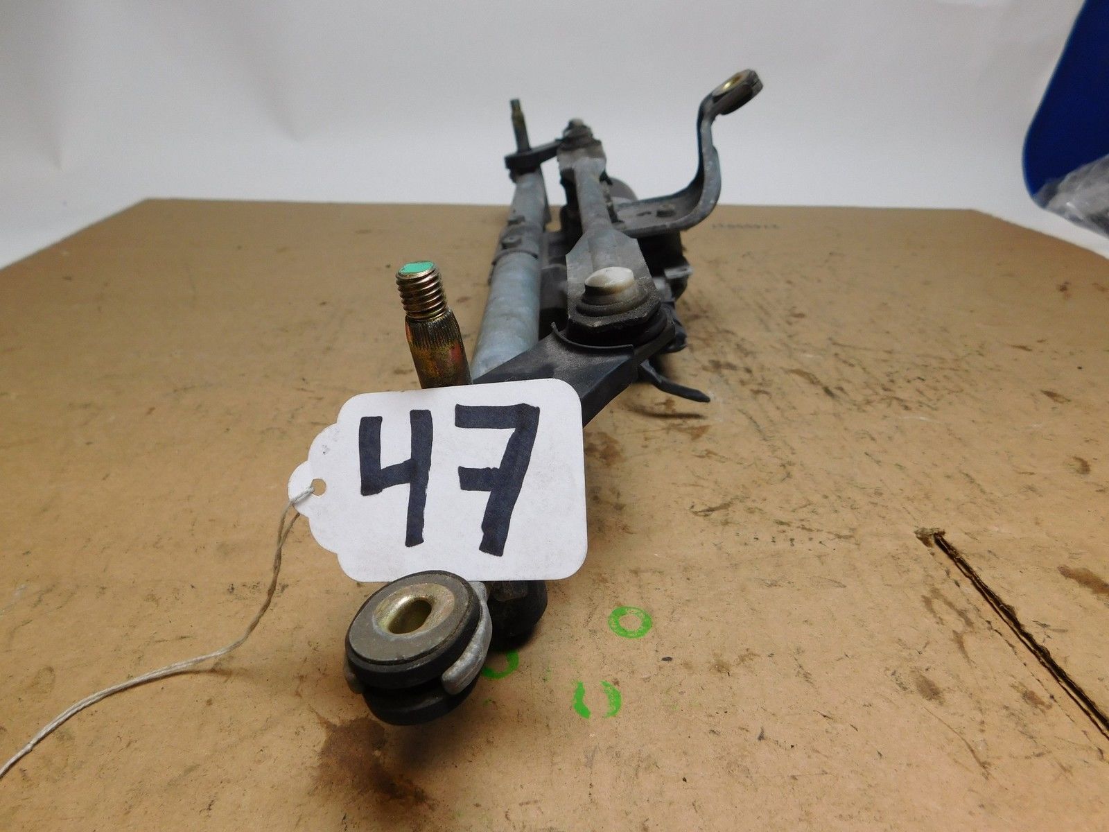 04 05 06 07 Malibu Sedan FRONT Used Wiper Motor Linkage Transmission #47
