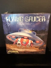 ATLANTIS A256 FLYING SAUCER MODEL KIT-NIB-1:72 SCALE