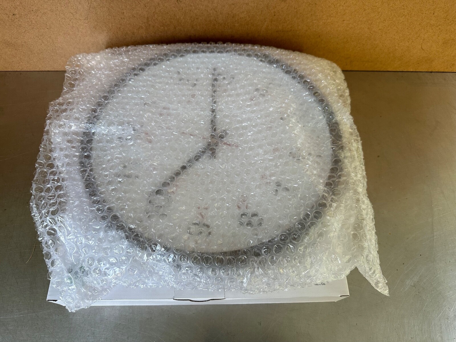 UNIVERSAL 24Hour Round Wall Clock 12 5/8" Black 10441 in Original Box