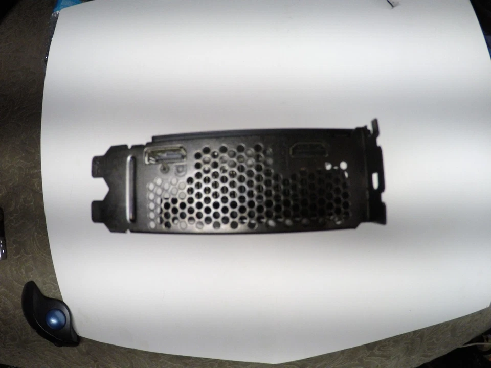 GPU AMD Radeon RX6500 XT 4 GB Foto 2 de 4