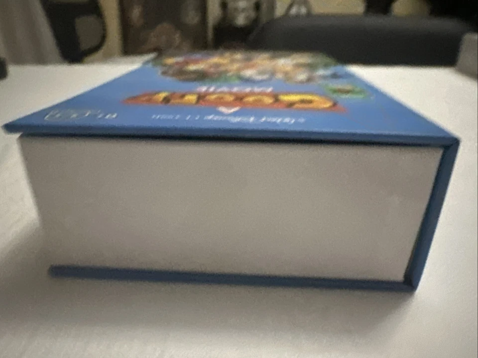 Disney Limited Edition VHS Style Box & Plushie — 第 4/4 张图片