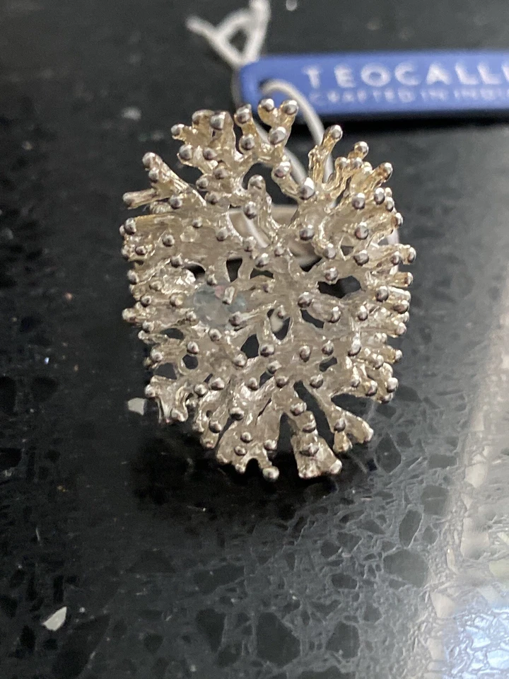 Arrecife de coral de playa de plata esterlina Teocalli esculpido con anillo de calcedonia azul talla 10 Foto 2 de 4