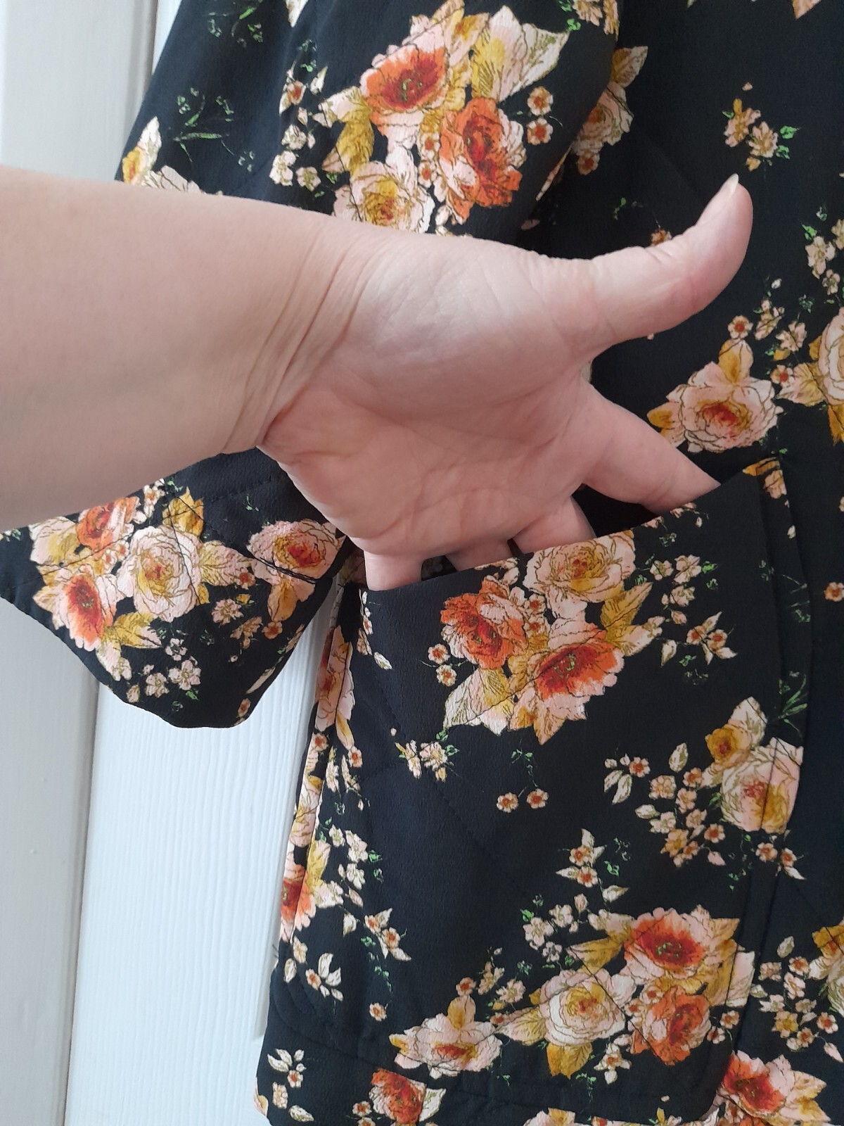 Zara Basic Outerware Black With Orange Roses 🌹 Q… - image 5