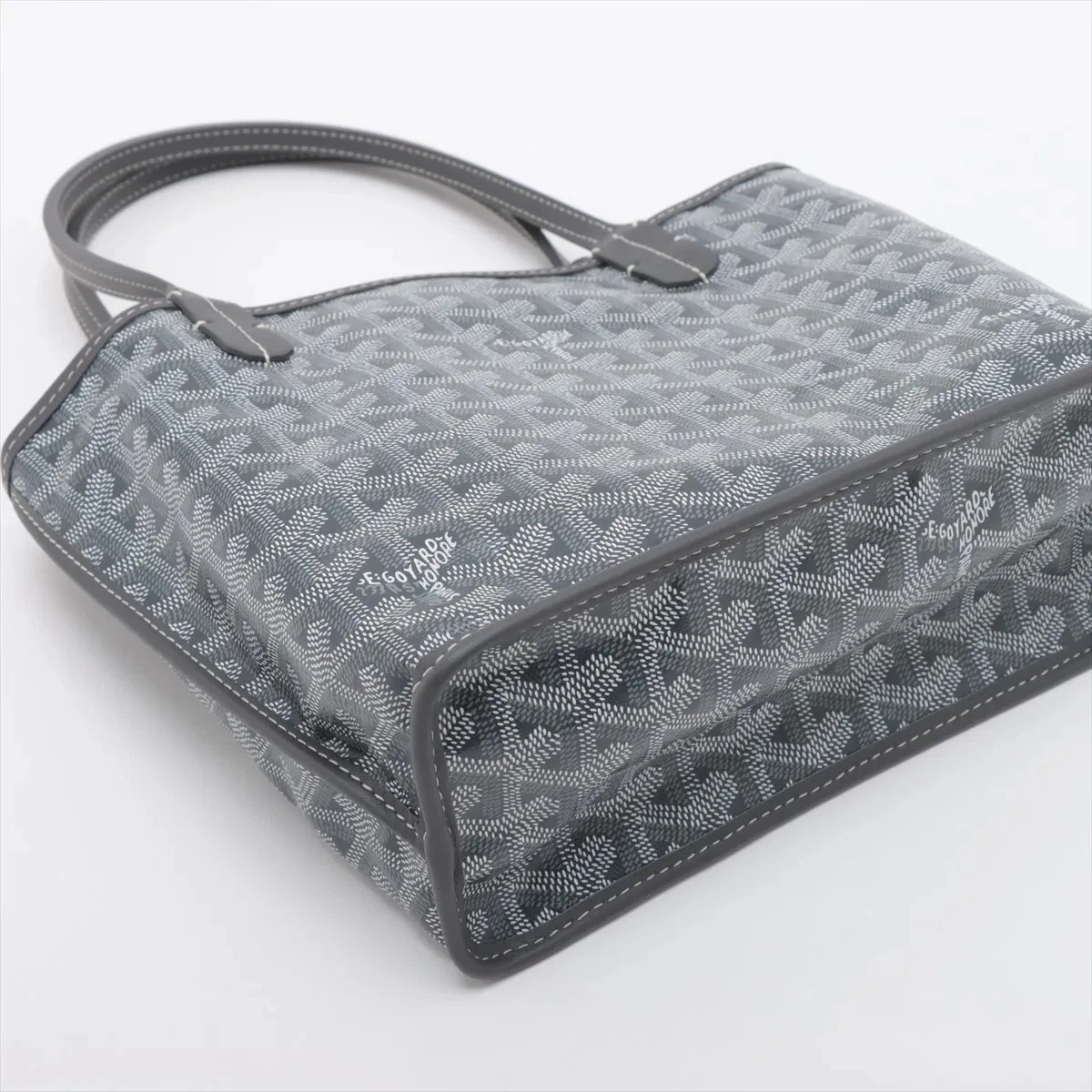 Goyard Anjou Mini borsa a mano in PVC e pelle grigia