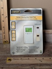 Defiant Daylight Adjusting Indoor Digital Timer 469 637 - NEW SEALED